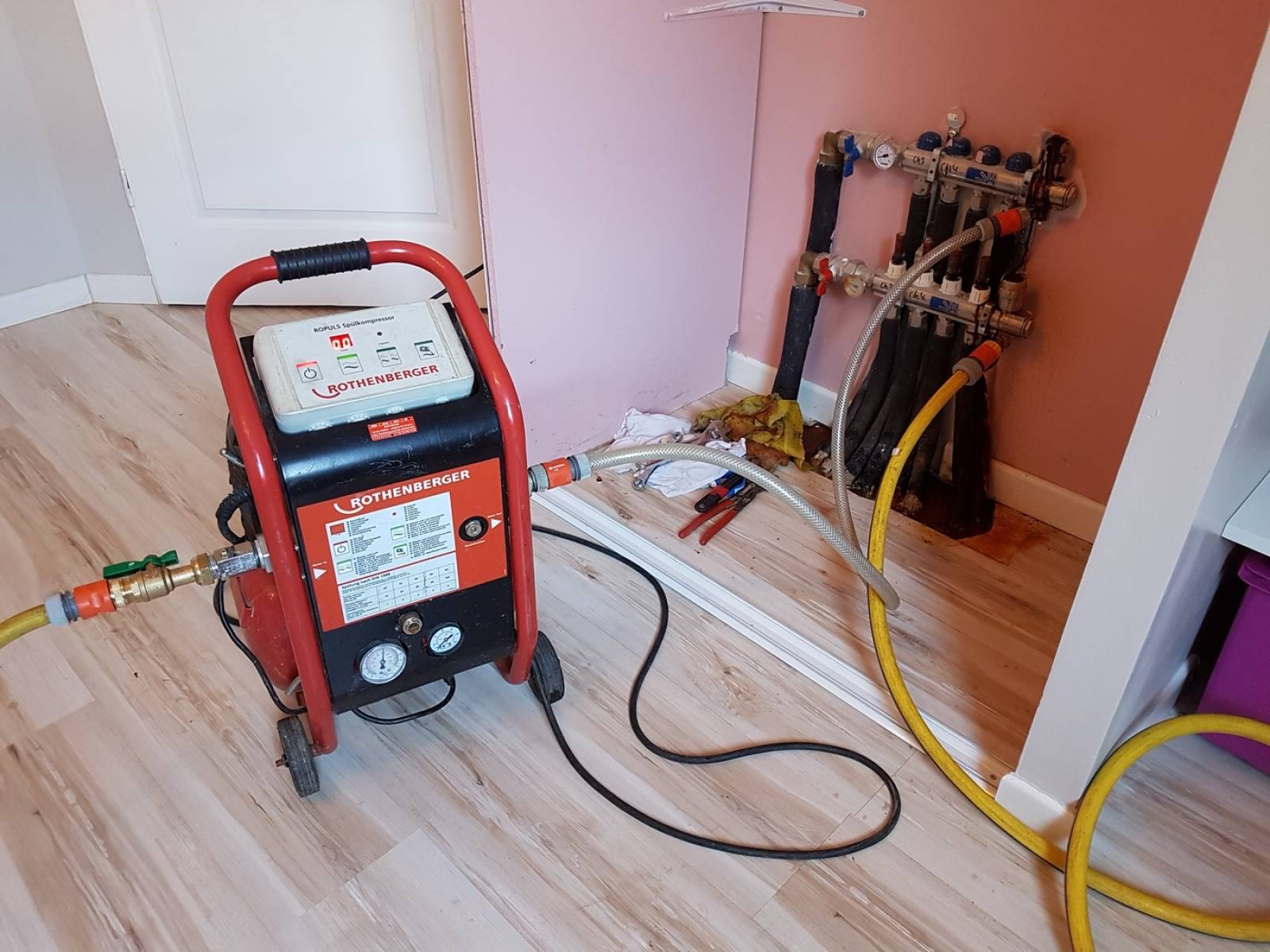 Pendik Dumlupınar Vaillant Hermetik Şofben Kombi Bakımı